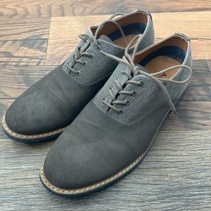 Mens dress shoes. Size 10.5 Mens. Aldo